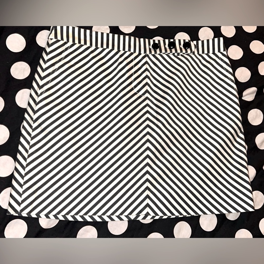 J.Crew Balck & White Stretch Skirt 🖤